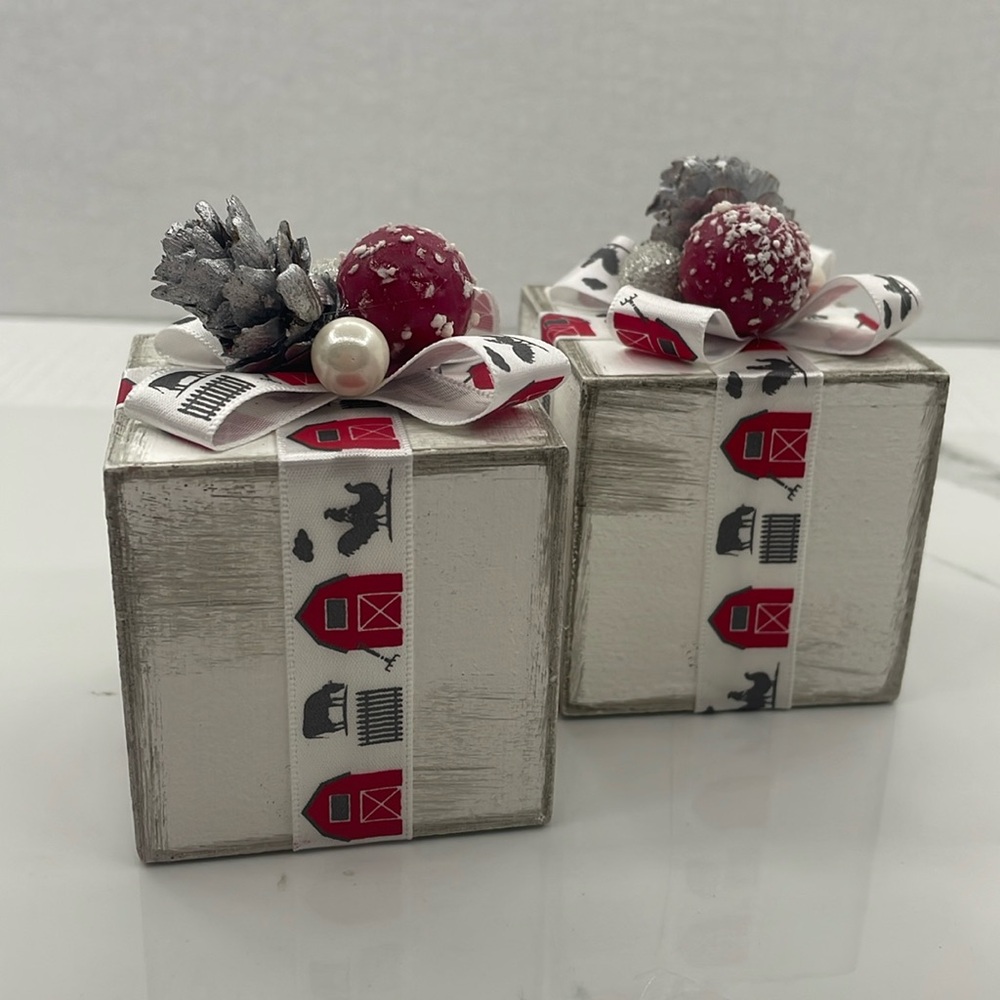 Mini wooden box gifts with rustic farmhouse decor.